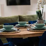 Stylish Sea View Apartment