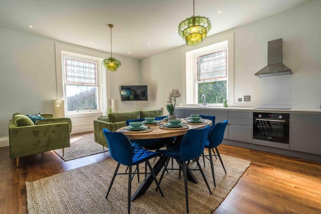 Stylish Sea View Apartment